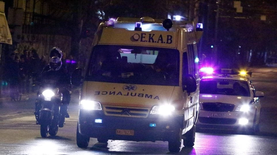 Μετωπική νταλίκας με βαν που μετέφερε μετανάστες στην Ασπροβάλτα – Τουλάχιστον 17 τραυματίες